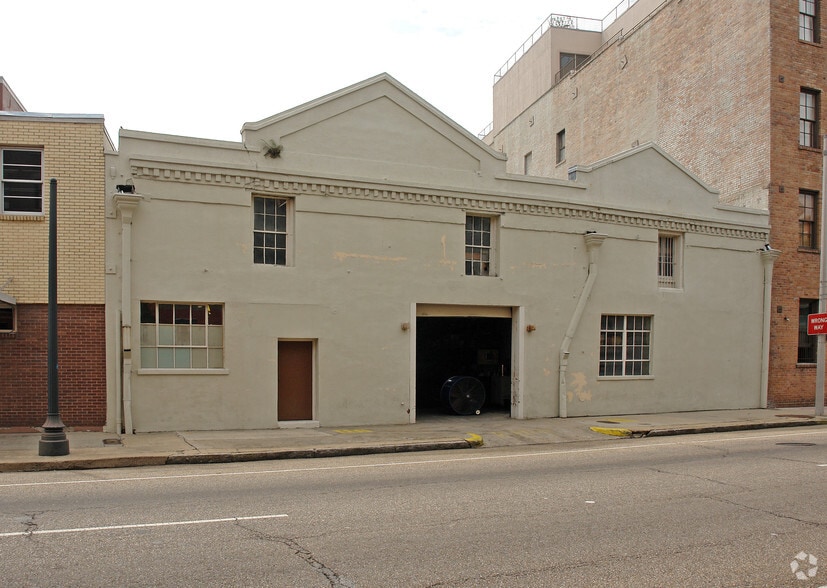 747 Tchoupitoulas St, New Orleans, LA à vendre - Photo du bâtiment - Image 2 de 38