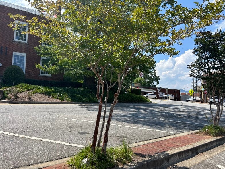 15 Courthouse Sq, Cleveland, GA for sale - Building Photo - Image 3 of 15