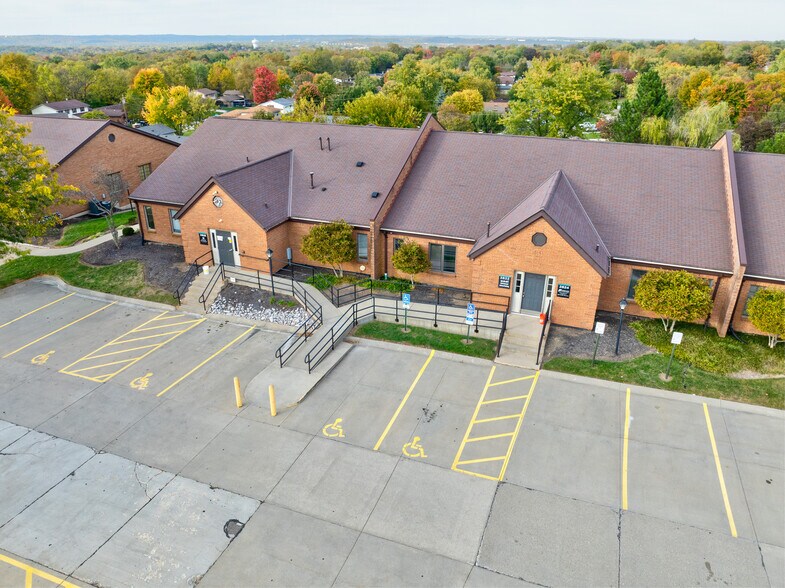 2818-2828 Mack Rd, Fairfield, OH à vendre - Photo du bâtiment - Image 3 de 37