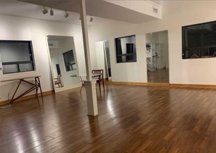 100-102 Harbord St, Toronto, ON à louer Photo intérieure- Image 2 de 8