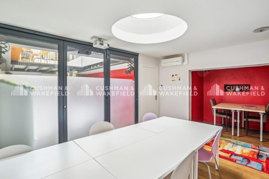10 Rue Des Renaudes, Paris for lease - Interior Photo - Image 3 of 16