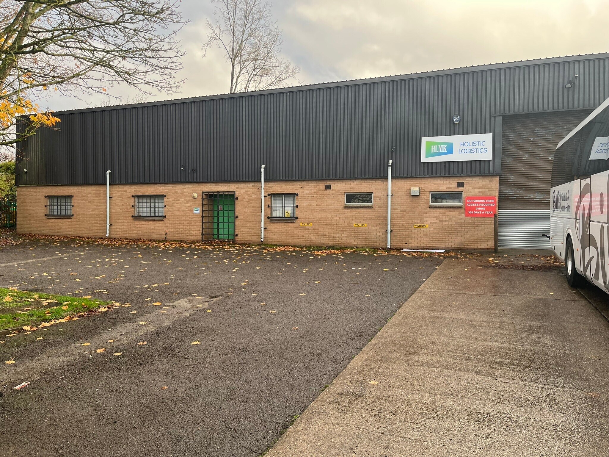 2 Bridgeturn Ave, Milton Keynes for sale Building Photo- Image 1 of 11