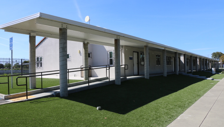 27001 Calaroga Ave, Hayward, CA for lease - Building Photo - Image 1 of 3