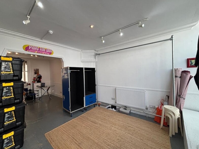 78 St George's Rd, Brighton for lease - Interior Photo - Image 2 of 3