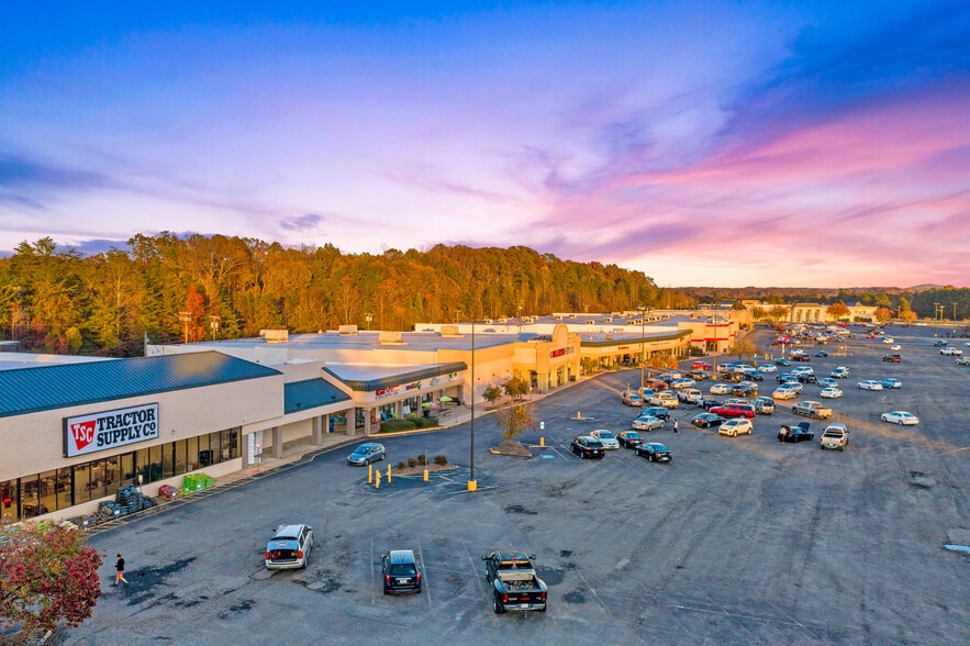 15-69 Plaza Pky, Lexington, NC for lease - Building Photo - Image 2 of 10