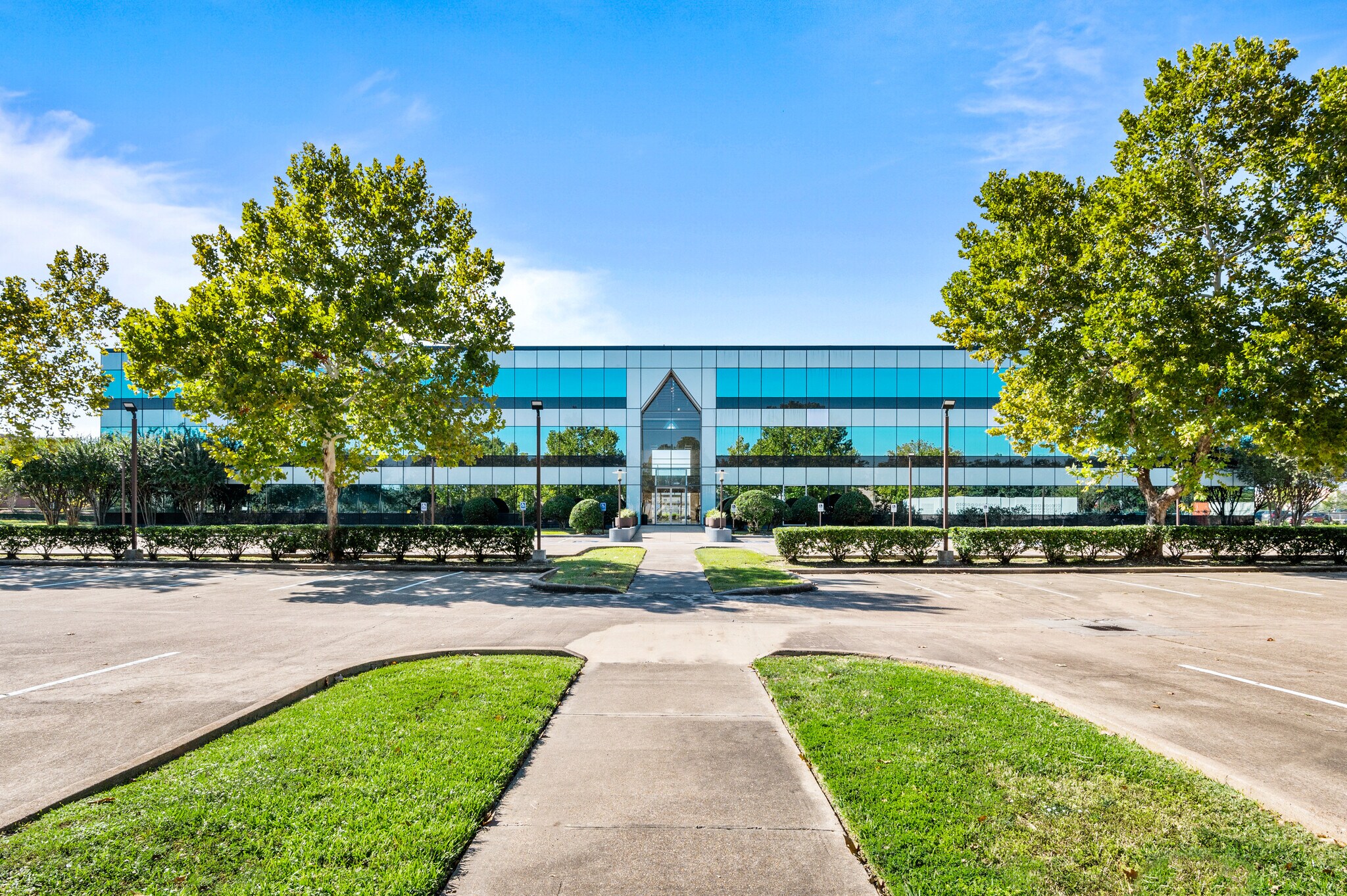 12000 Richmond Ave, Houston, TX for lease Building Photo- Image 1 of 14