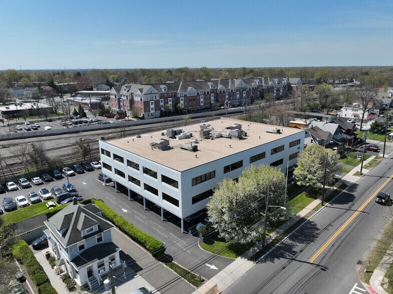 340 North Ave E, Cranford, NJ à louer - Communauté Matterport - Image 2 de 14