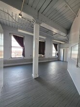 208 S Pulaski St, Baltimore, MD for lease Interior Photo- Image 1 of 7