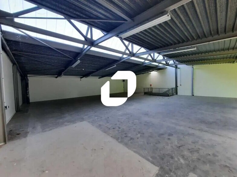 Flex dans Morangis à louer - Photo intérieure - Image 3 de 16