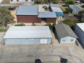 602 S Loop 4, Buda, TX for lease Interior Photo- Image 2 of 2