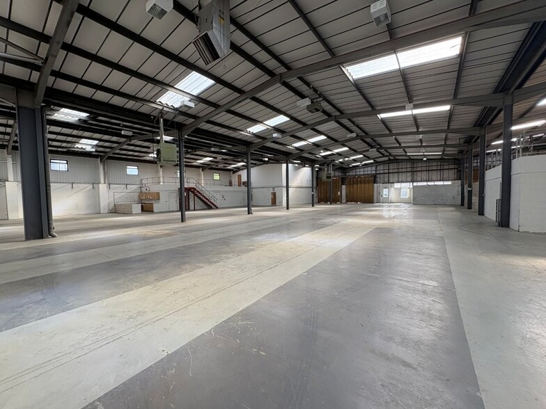 Wimsey Way, Alfreton for lease - Interior Photo - Image 3 of 6