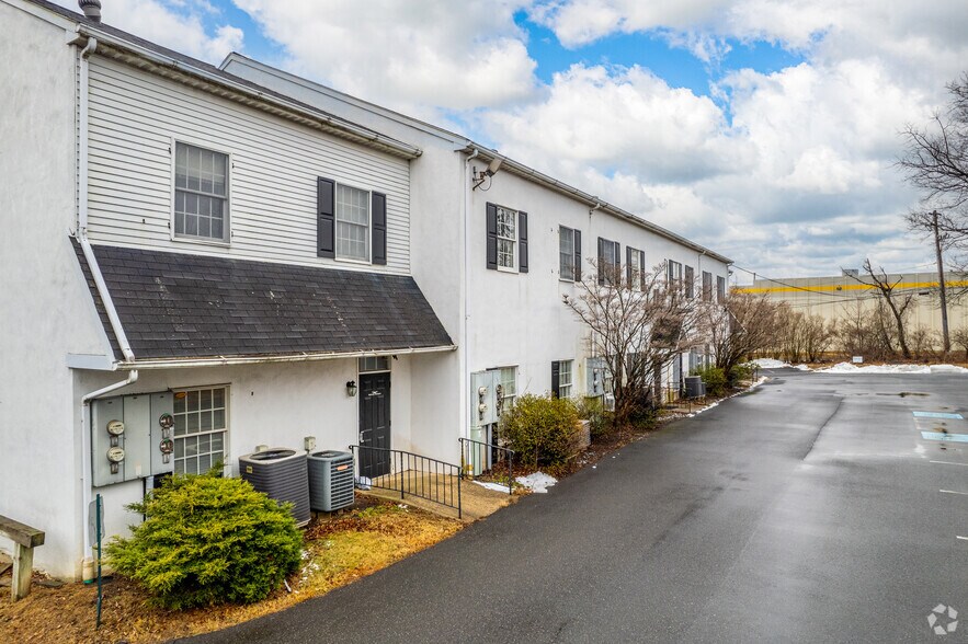 1364 Welsh Rd, North Wales, PA à vendre - Photo du bâtiment - Image 3 de 6