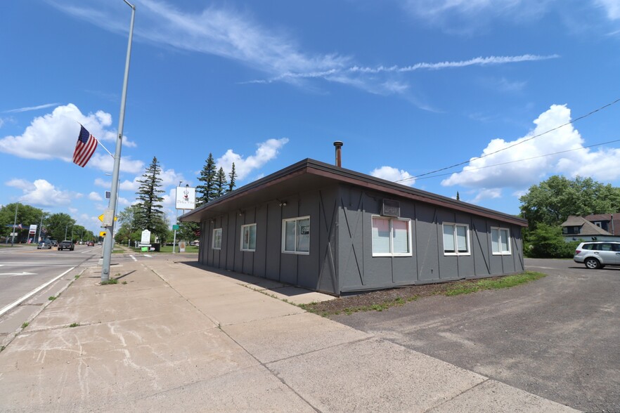 5802 Tower Ave, Superior, WI à vendre - Photo du b timent - Image 1 de 31