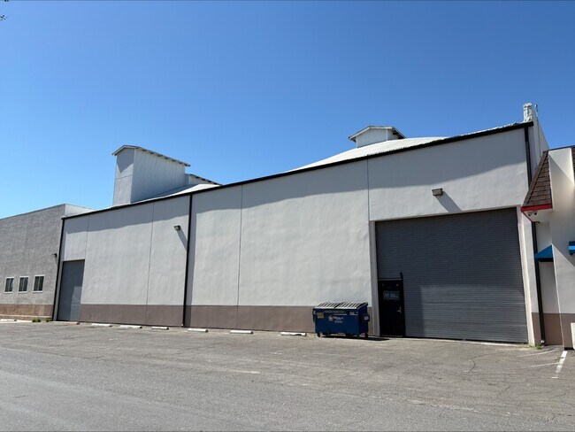 More details for 417-421 E Commercial St, Anaheim, CA - Industrial for Lease