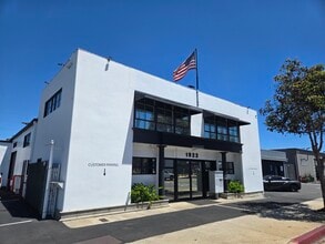 1922 Placentia Ave, Costa Mesa, CA à louer Photo du bâtiment- Image 2 de 31
