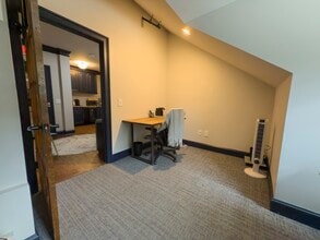 590 Mimosa Blvd, Roswell, GA for lease Interior Photo- Image 2 of 16