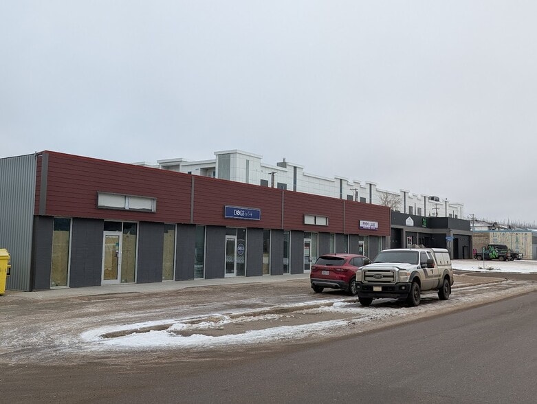 8302 Fraser Ave, Fort McMurray, AB for lease - Building Photo - Image 2 of 9