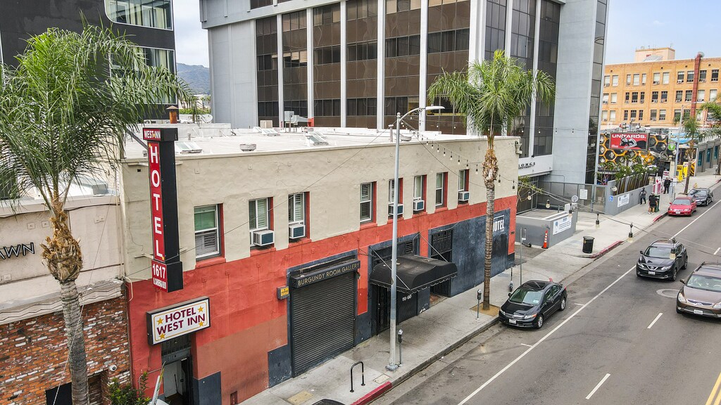 1617 N Cahuenga Blvd, Los Angeles, CA à vendre Photo du bâtiment- Image 1 de 24