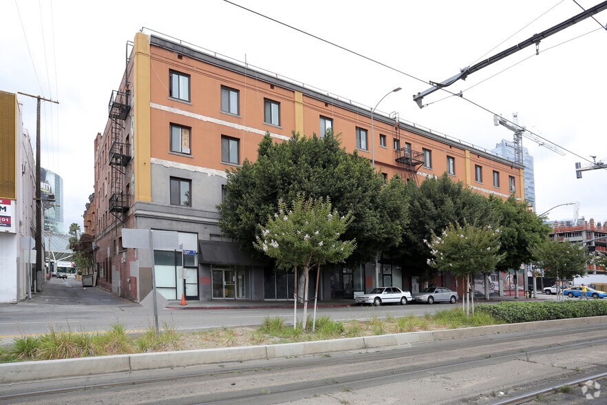 1315 S Flower St, Los Angeles, CA for lease - Building Photo - Image 2 of 2