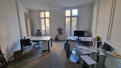 32 Avenue Marceau, Paris for lease Interior Photo- Image 1 of 8