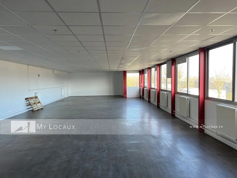 Industrial in Herblay-sur-Seine for lease - Interior Photo - Image 2 of 7