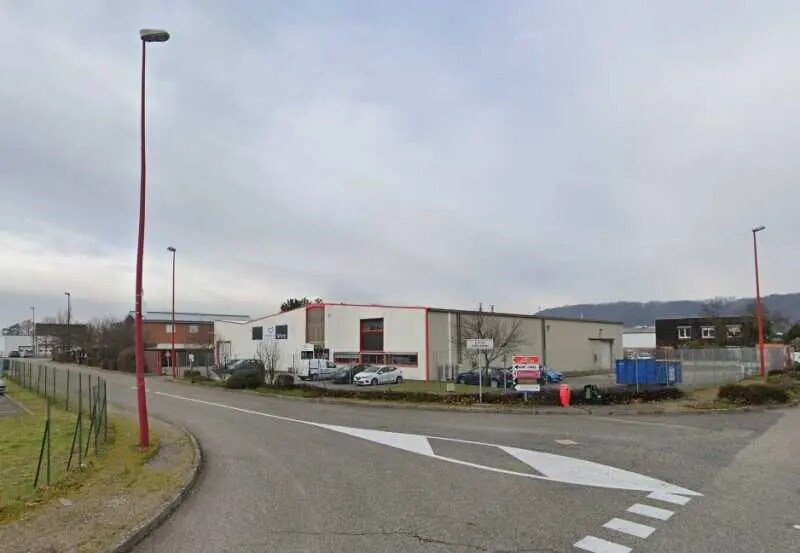 Flex dans Beynost à louer - Photo du bâtiment - Image 2 de 4