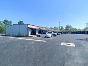 16753 Donwick Dr, Conroe, TX for lease Building Photo- Image 1 of 1