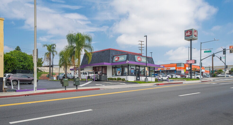 4253 E Cesar E Chavez Ave, Los Angeles, CA for sale - Building Photo - Image 3 of 17