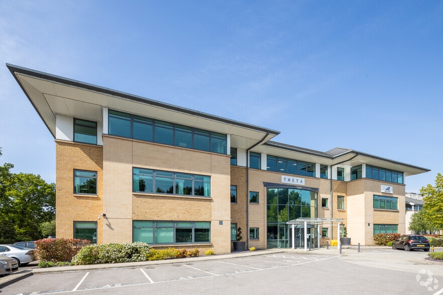 Lyon Way, Frimley for lease - Building Photo - Image 1 of 9