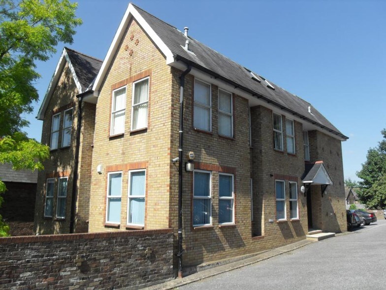 Hughenden Rd, High Wycombe à louer - Photo du bâtiment - Image 3 de 11