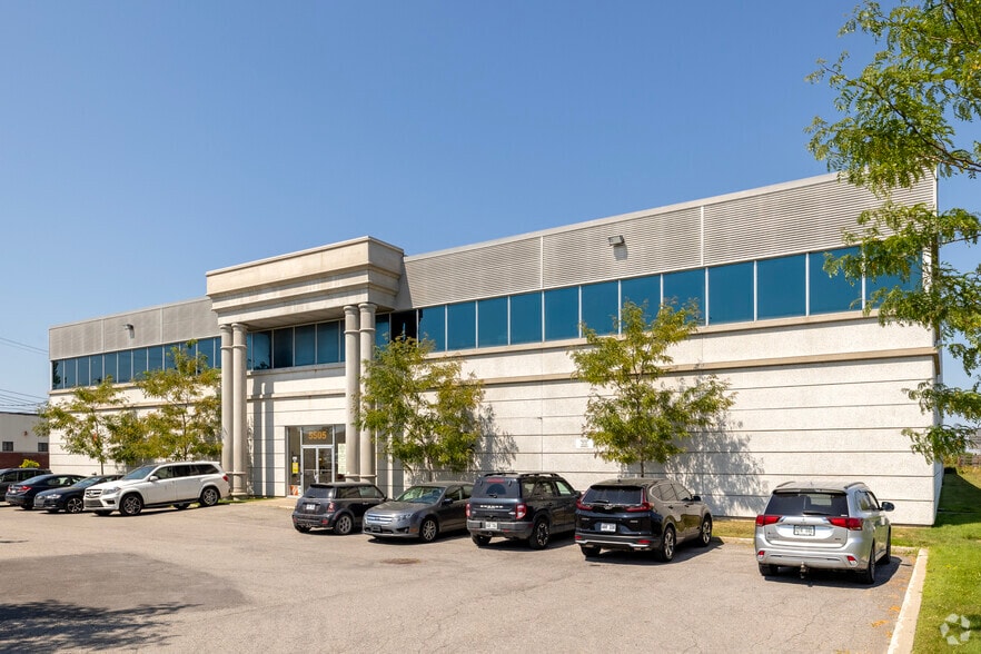 5505 Ch Saint-François, Saint-Laurent, QC à vendre - Photo du bâtiment - Image 2 de 3