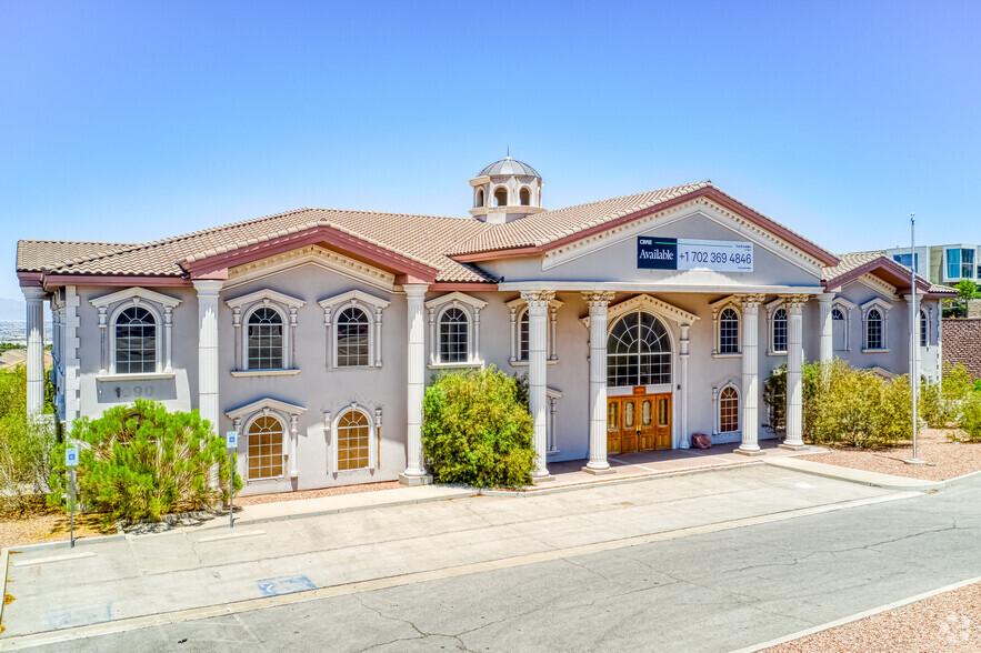 1090 W Horizon Ridge Pky, Henderson, NV à vendre - Photo du bâtiment - Image 1 de 1