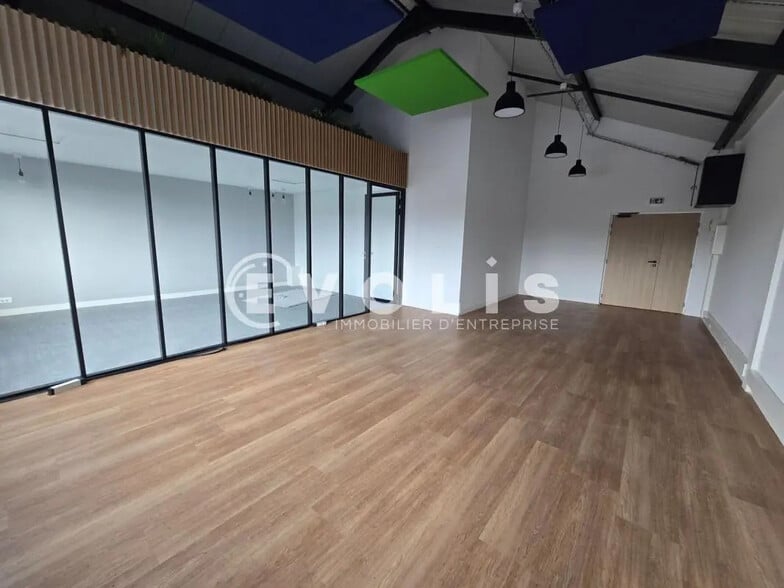 Office in Wissous for lease - Interior Photo - Image 3 of 9