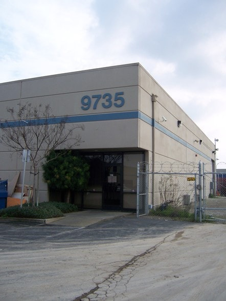 9731 Dino Dr, Elk Grove, CA for lease - Building Photo - Image 2 of 3