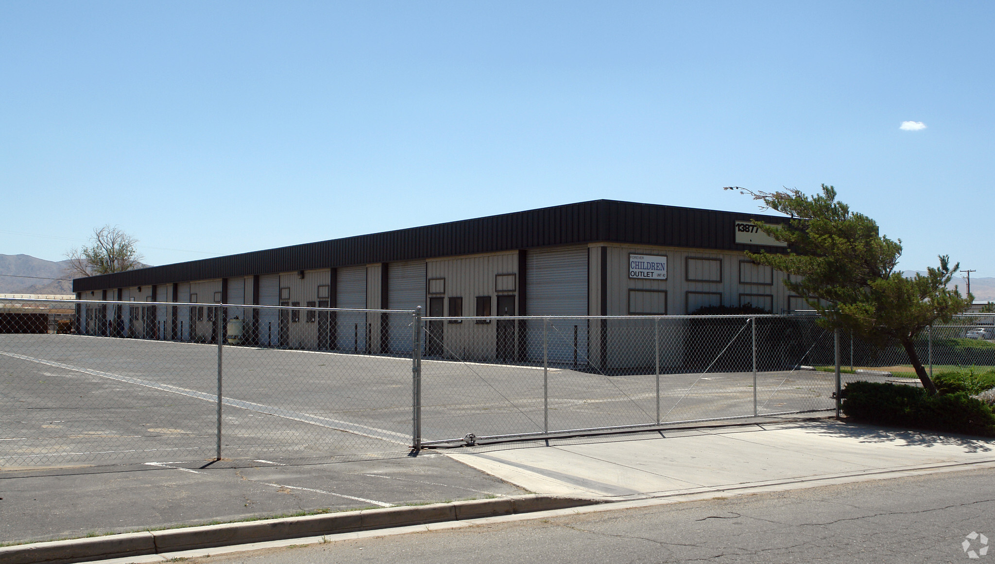 13877 Pioneer Rd, Apple Valley, CA for sale Primary Photo- Image 1 of 1