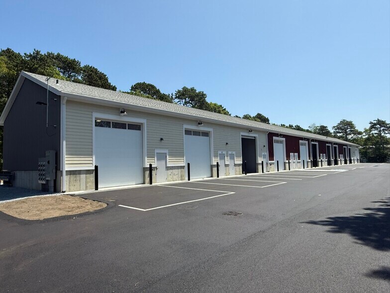 212 Mid Tech Dr, West Yarmouth, MA for lease - Building Photo - Image 2 of 13