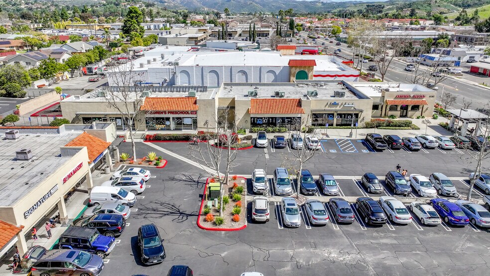 13132-13202 Poway Rd, Poway, CA à louer - Photo du bâtiment - Image 3 de 7