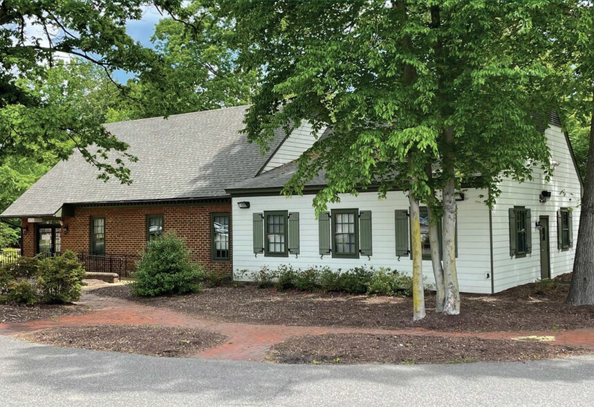1186 Jamestown Rd, Williamsburg, VA à vendre - Photo du bâtiment - Image 1 de 5