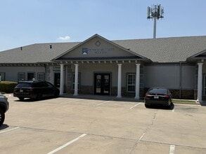 5320 N Tarrant Pky, Fort Worth, TX à louer Photo du bâtiment- Image 1 de 6