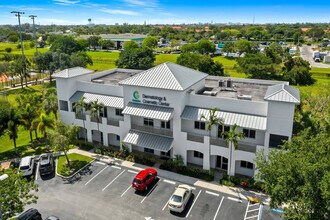 260 SW Natura Ave, Deerfield Beach, FL à louer Photo intérieure- Image 1 de 7