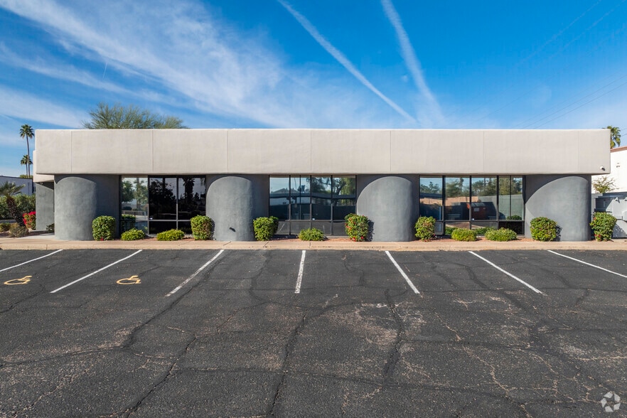 1805 N Scottsdale Rd, Tempe, AZ à louer - Photo du bâtiment - Image 2 de 12