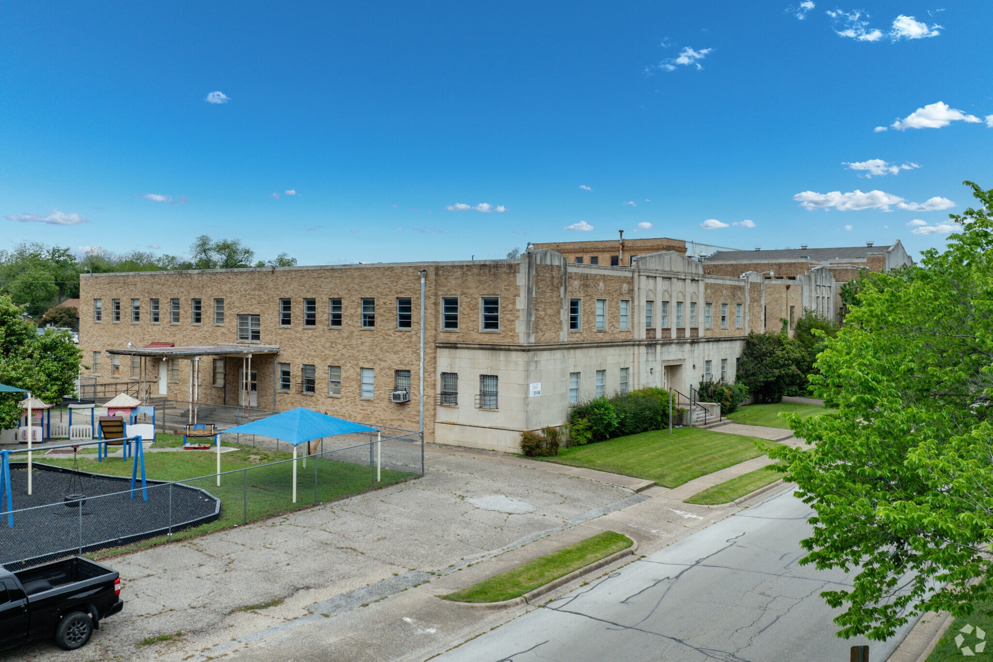 1519 Circle Park Blvd, Fort Worth, TX for sale Primary Photo- Image 1 of 98