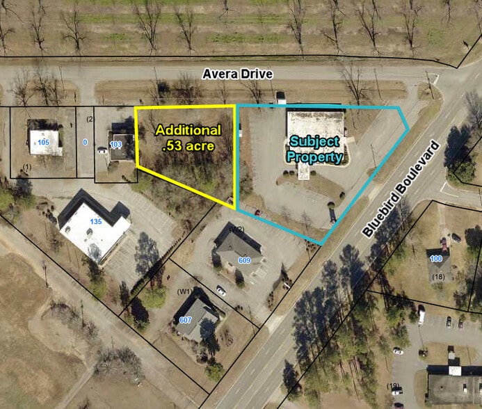 701 Bluebird Blvd, Fort Valley, GA for sale - Building Photo - Image 2 of 8