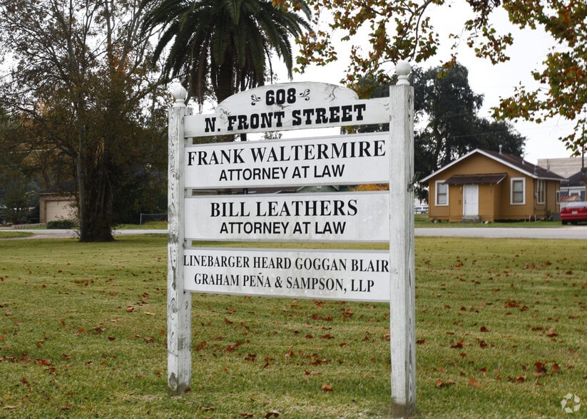 608 N Front St, Angleton, TX for sale - Building Photo - Image 3 of 3