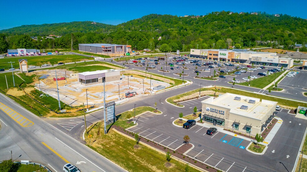 9719 E Brainerd Rd, Ooltewah, TN for sale - Aerial - Image 2 of 7