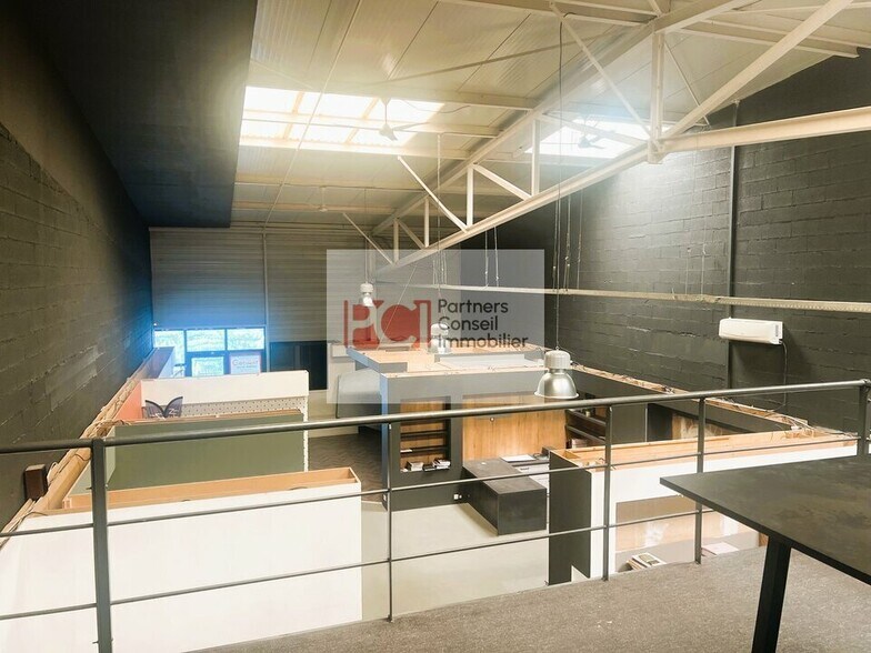 Retail in Nîmes for lease - Interior Photo - Image 1 of 2