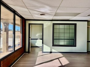 1040-1056 Cliff Gookin Blvd, Tupelo, MS for lease Interior Photo- Image 2 of 8