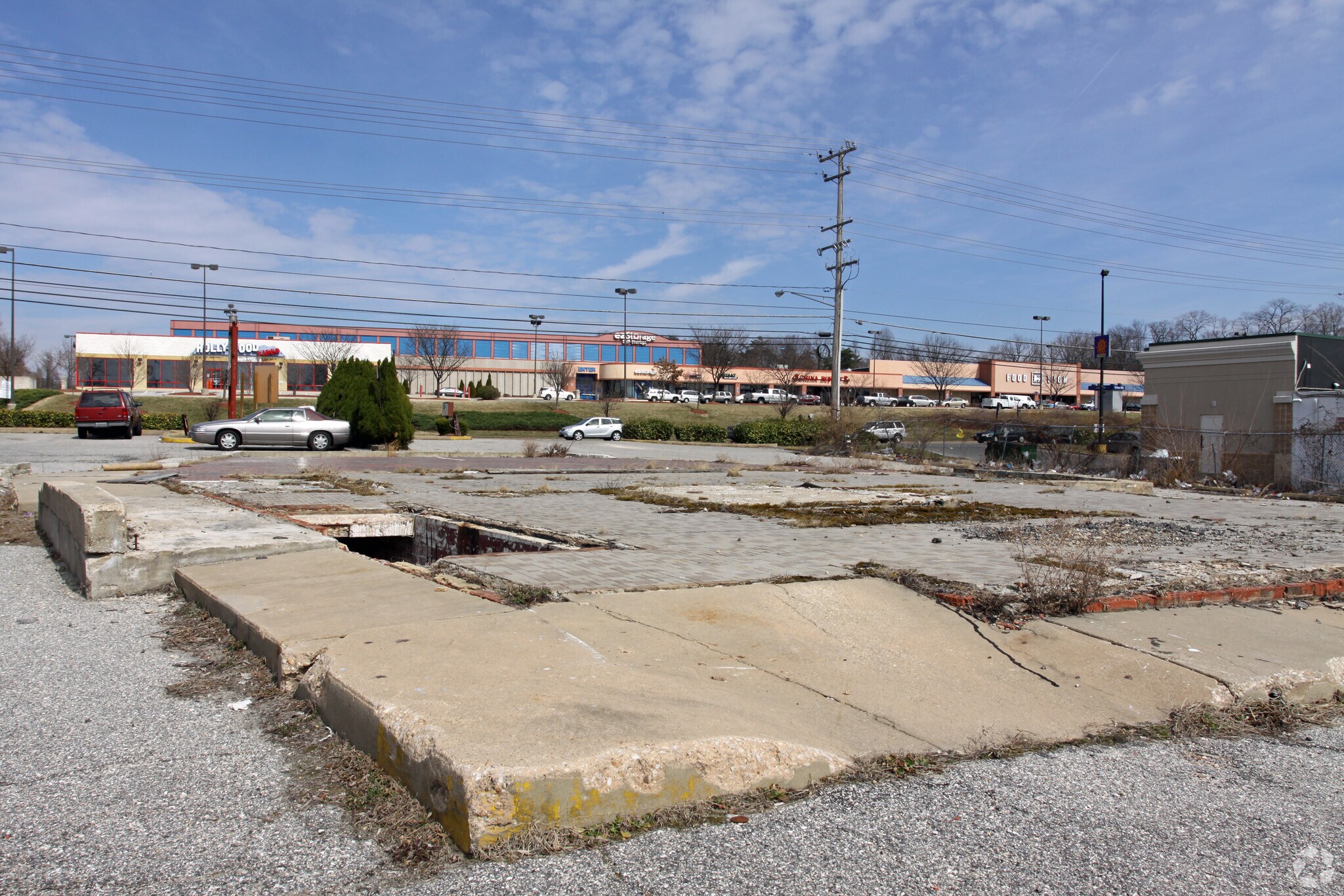8523 Liberty Rd, Randallstown, MD à louer Photo du bâtiment- Image 1 de 5