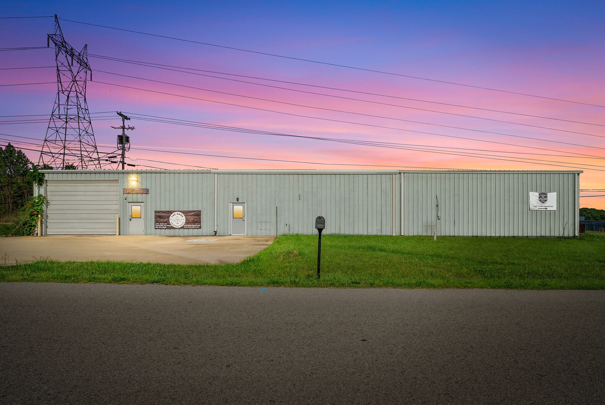 1761 Jardco Dr, Clarksville, TN for lease Interior Photo- Image 1 of 48