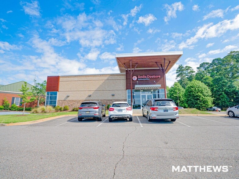 220 Rice Mine Rd NE, Tuscaloosa, AL à vendre - Photo du bâtiment - Image 2 de 4